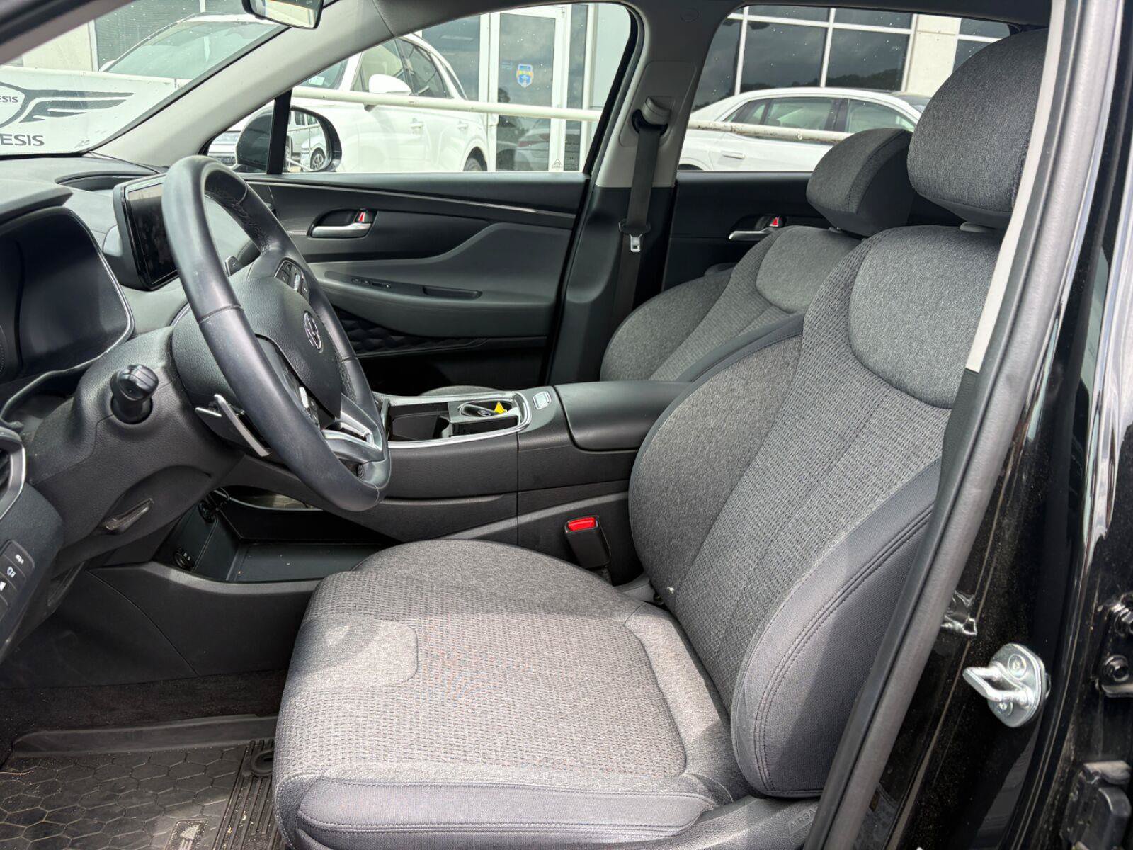 Used 2023 Hyundai Santa Fe SEL FWD image 16