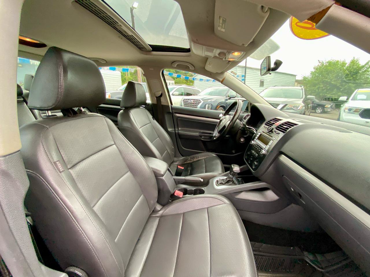 Used 2009 Volkswagen Jetta SE FWD image 9