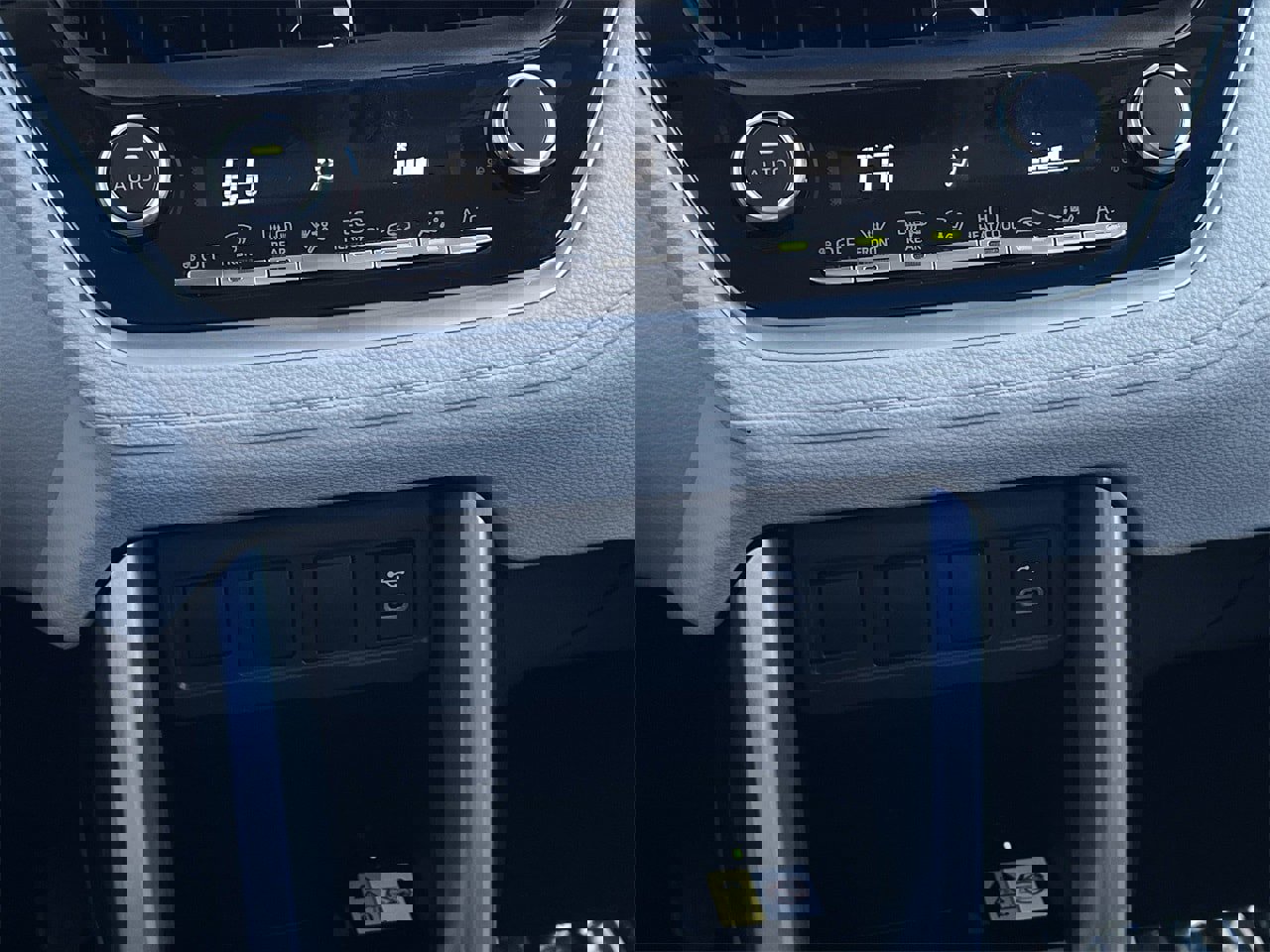 Used 2023 Toyota Corolla Cross LE image 18