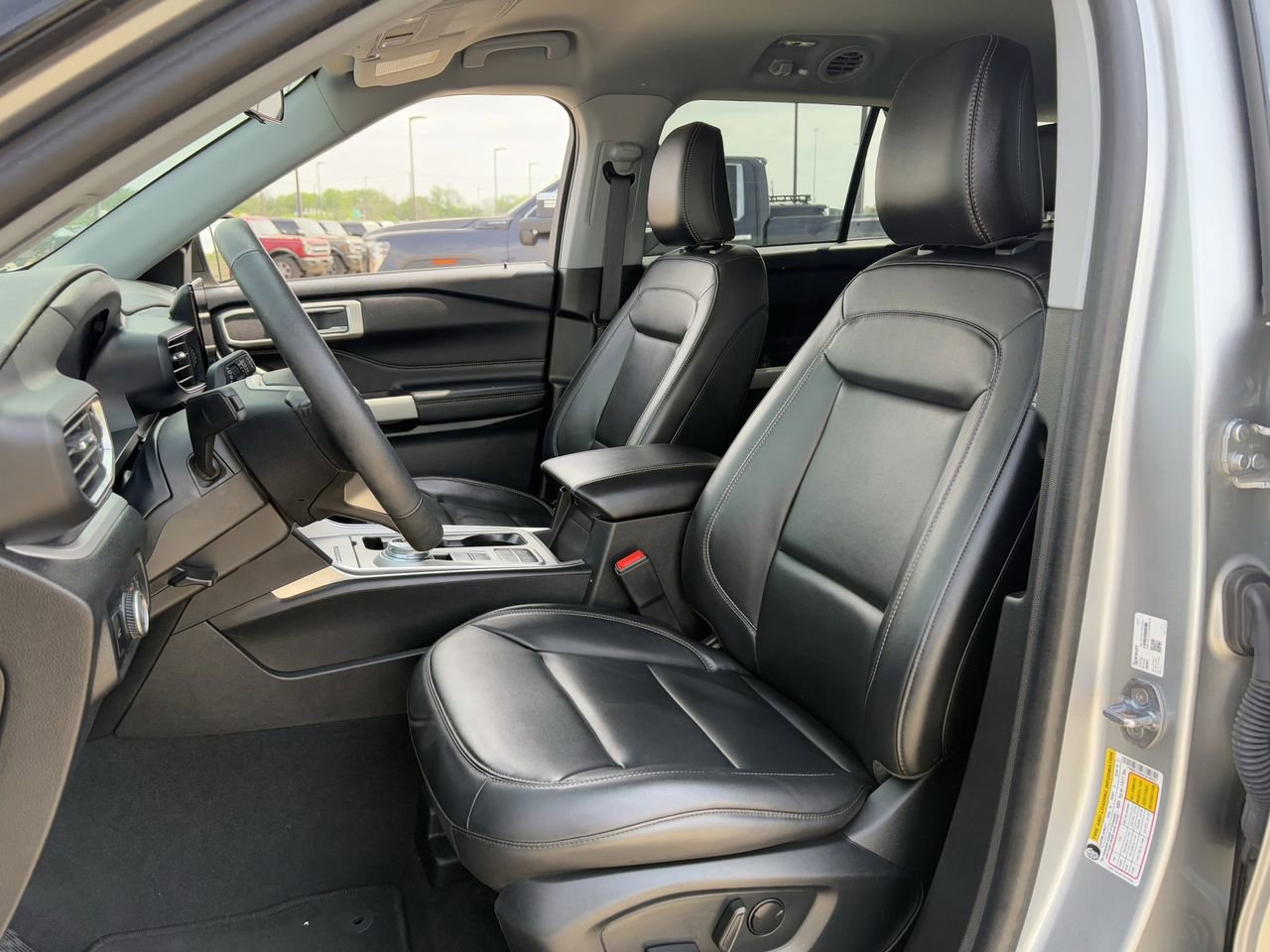 Certified 2023 Ford Explorer XLT w/ Equipment Group 202A image 25