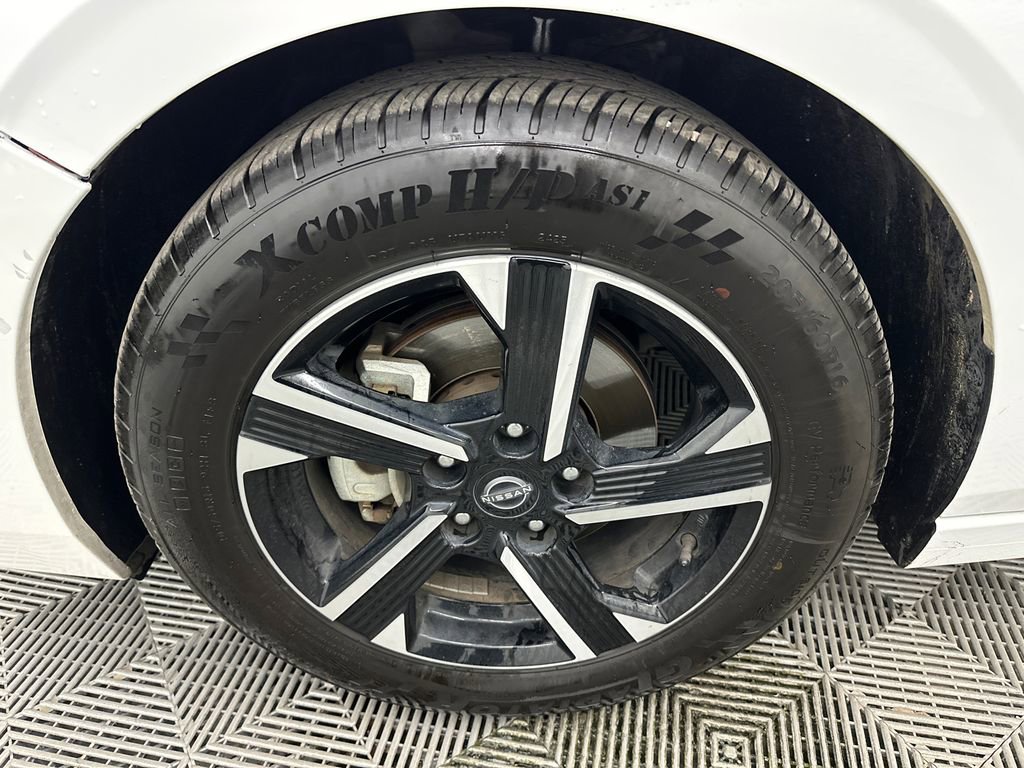 Used 2024 Nissan Sentra SV image 11