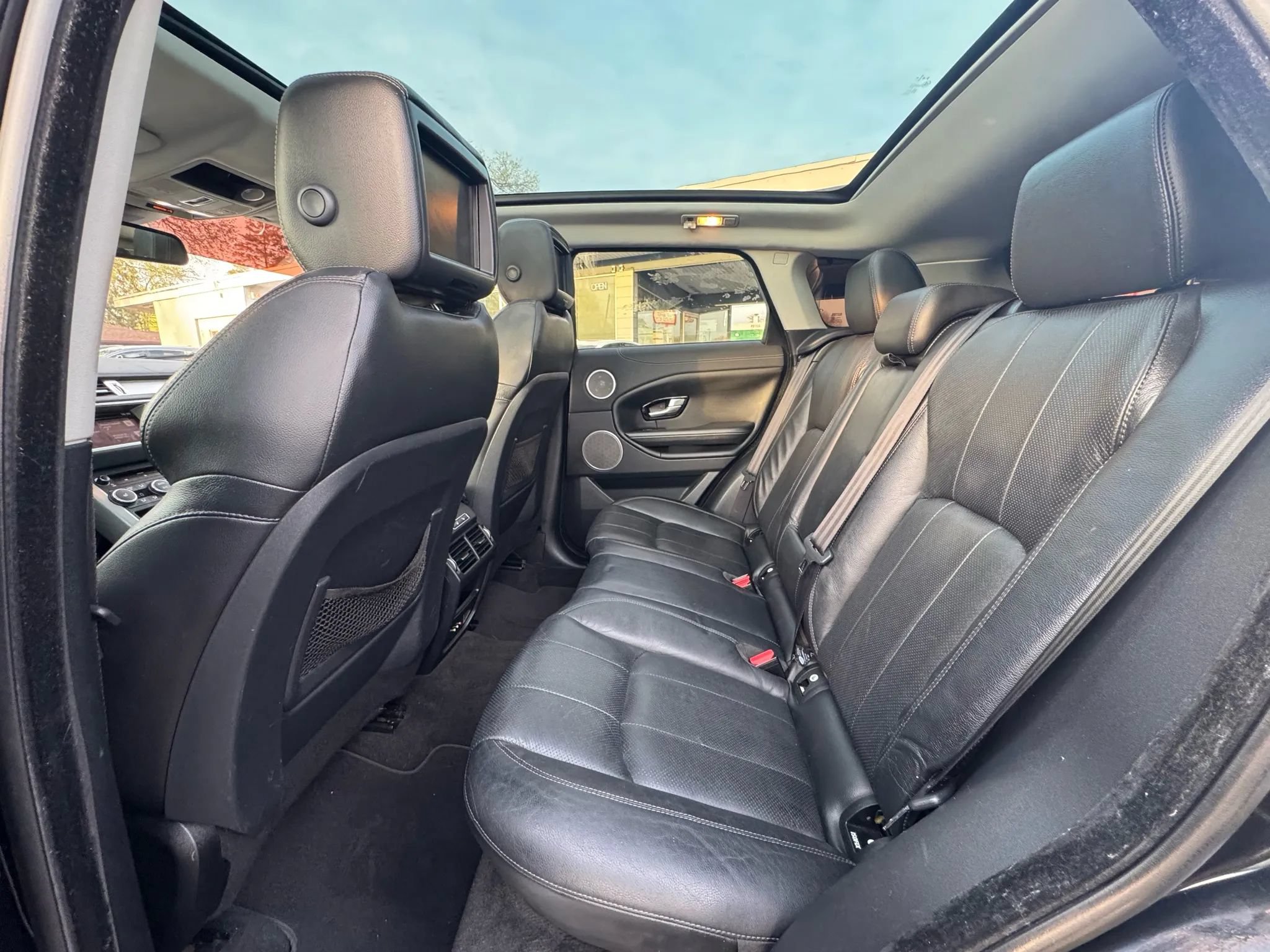 Used 2016 Land Rover Range Rover Evoque SE AWD/4WD image 11