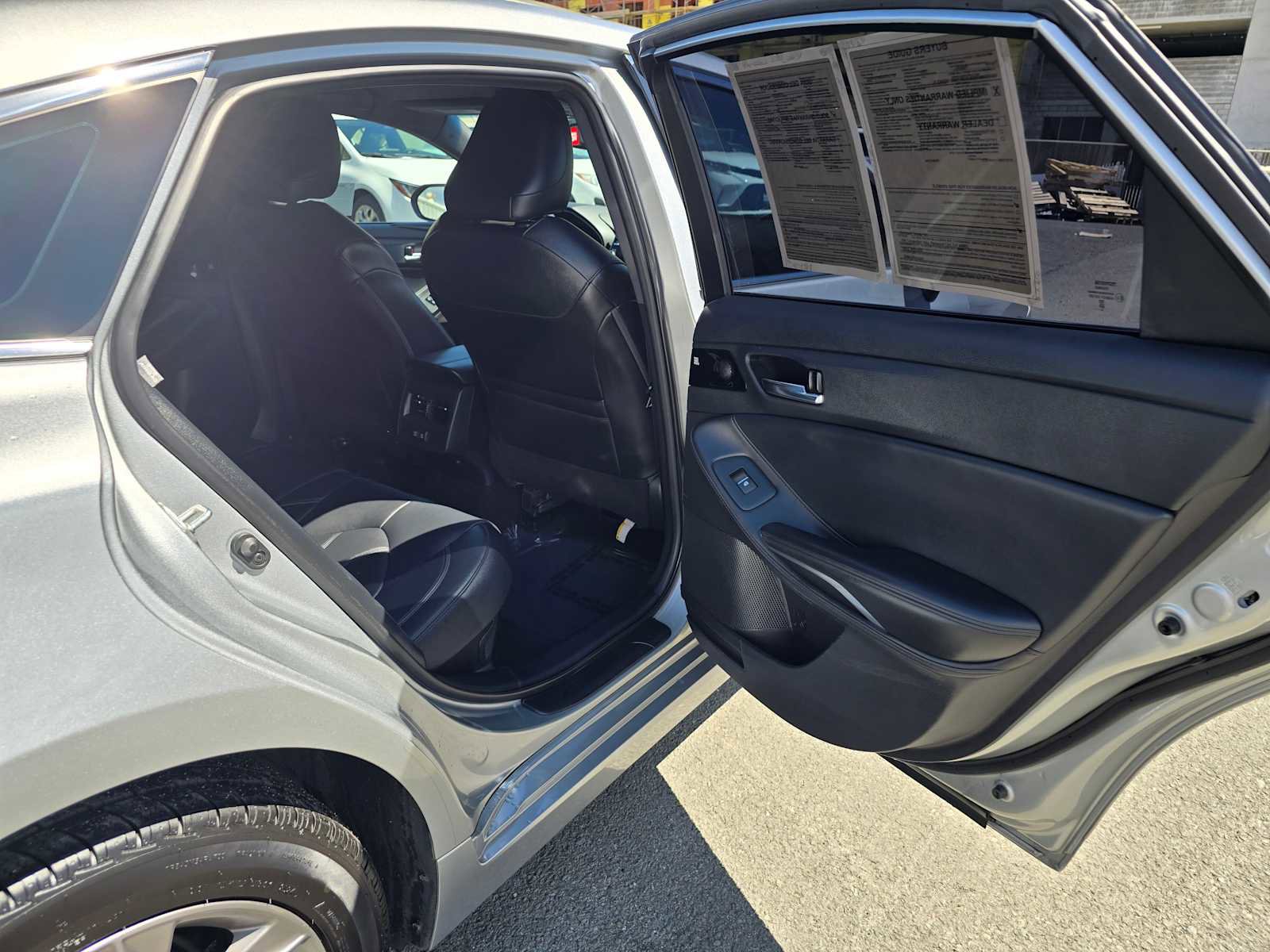Used 2021 Toyota Avalon XLE w/ Carpet Mat Package (TMS) image 14
