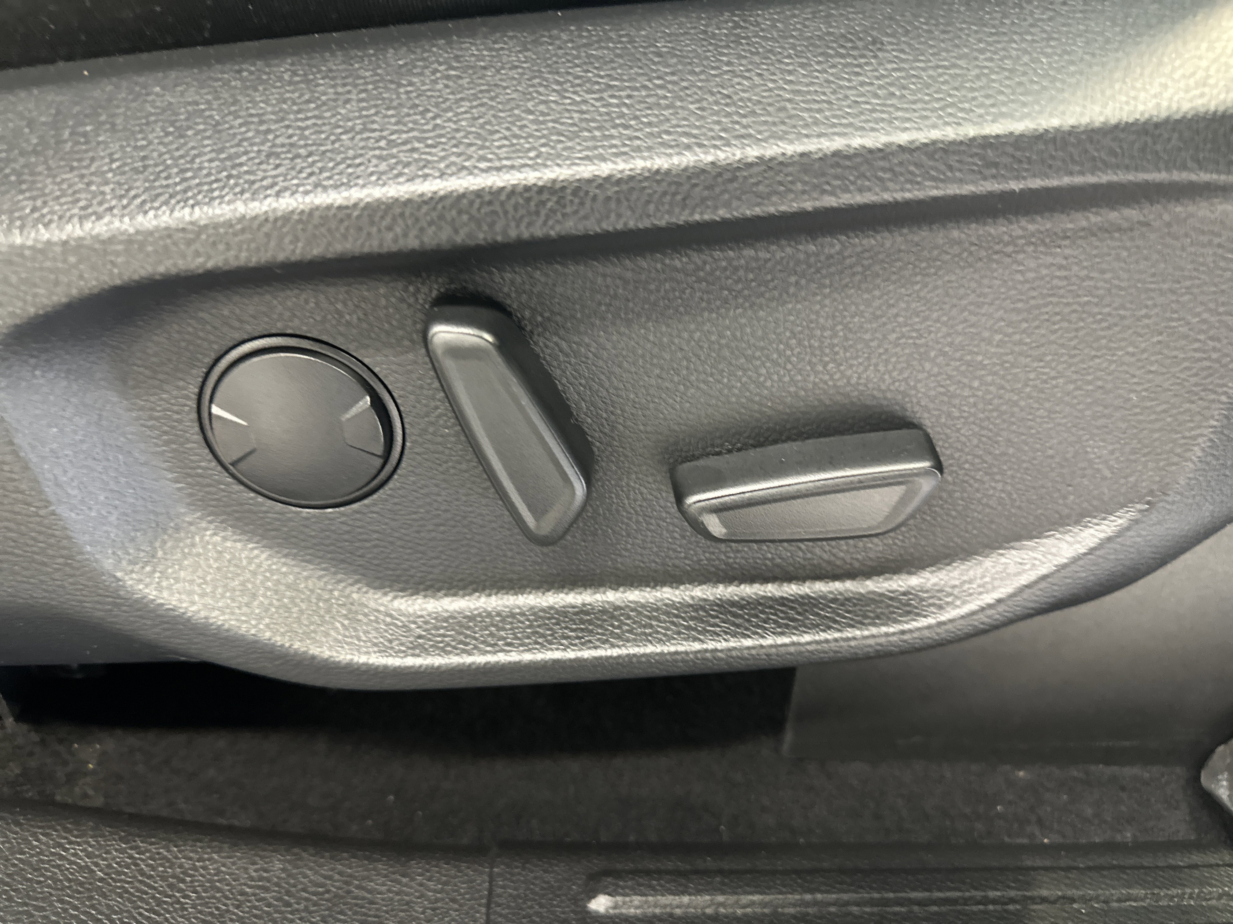 Used 2024 Ford Ranger Lariat w/ FX4 Off-Road Package image 25