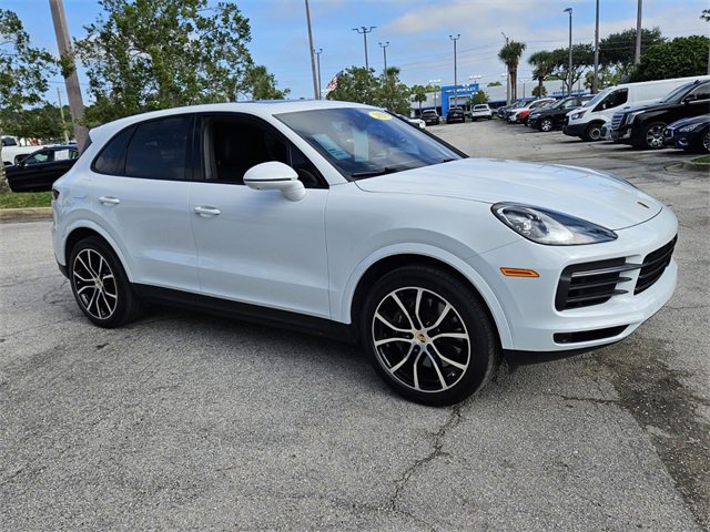 Used 2023 Porsche Cayenne image 2