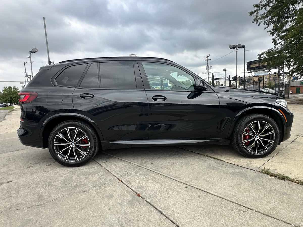 Used 2022 BMW X5 M50i w/ Premium Package AWD/4WD image 4