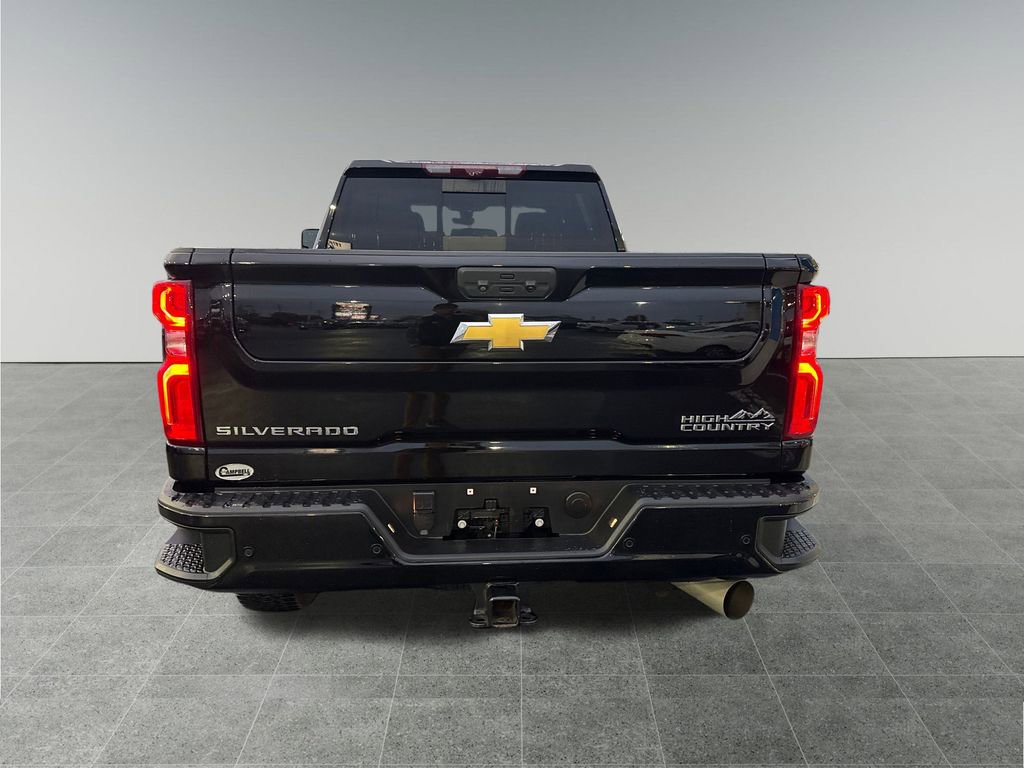 Used 2023 Chevrolet Silverado 3500 High Country image 4