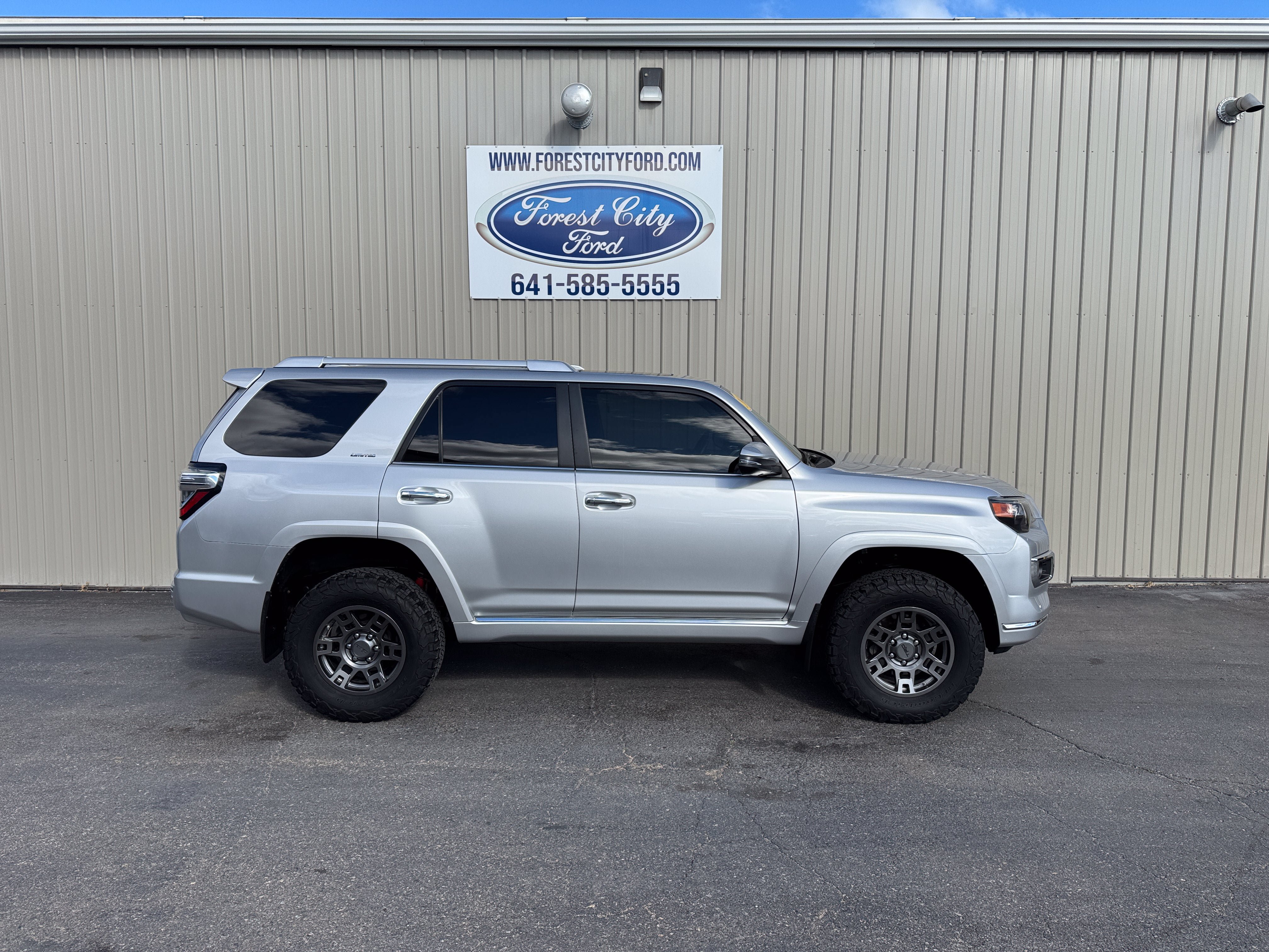 Used 2021 Toyota 4Runner Limited AWD/4WD image 6