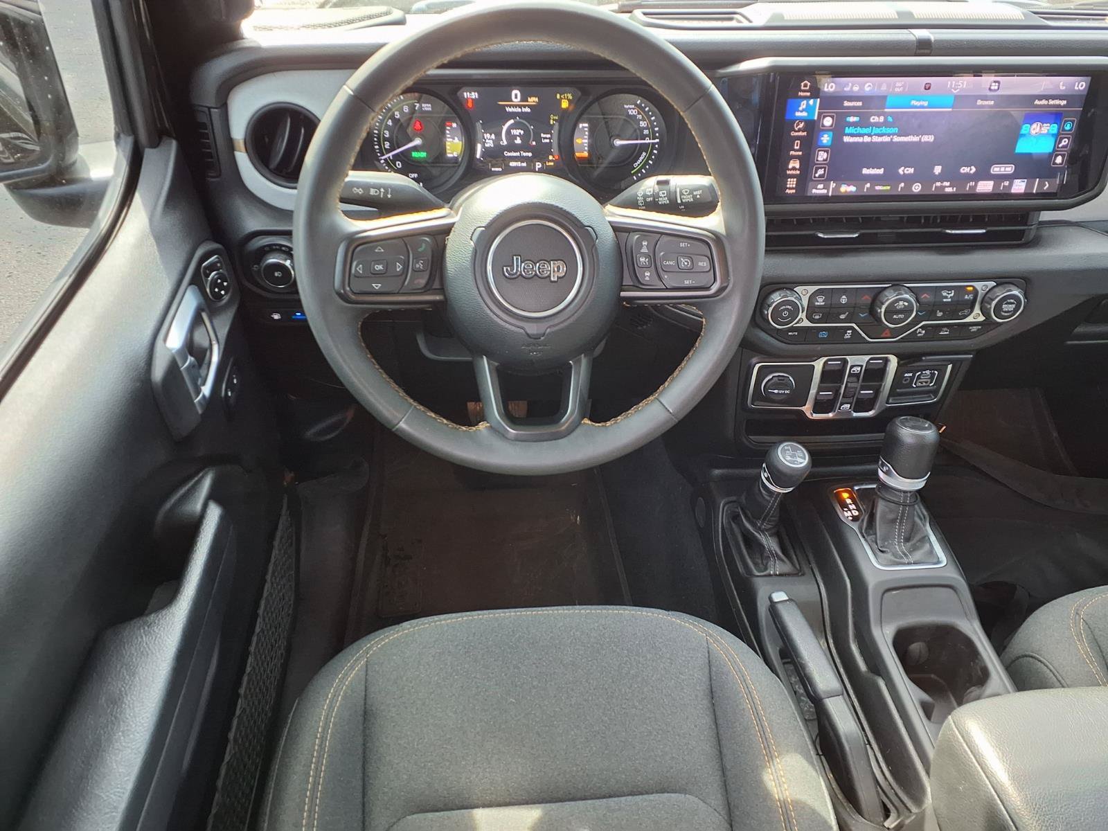 Used 2024 Jeep Wrangler Unlimited w/ Dual Top Group AWD/4WD image 10