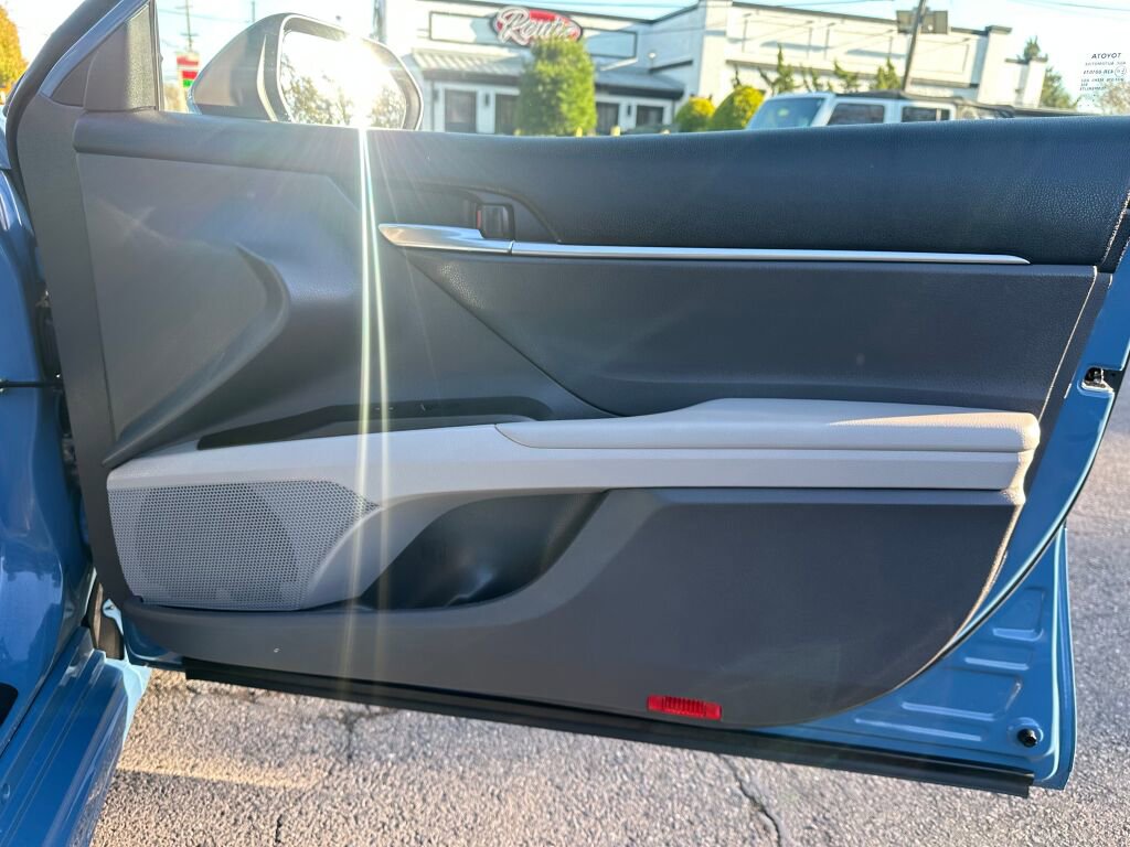 Used 2023 Toyota Camry SE image 26