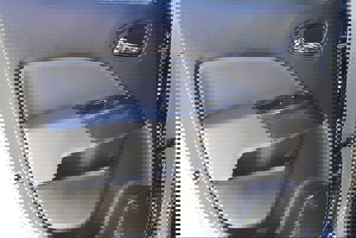 Used 2022 Chevrolet Colorado Z71 AWD/4WD image 18