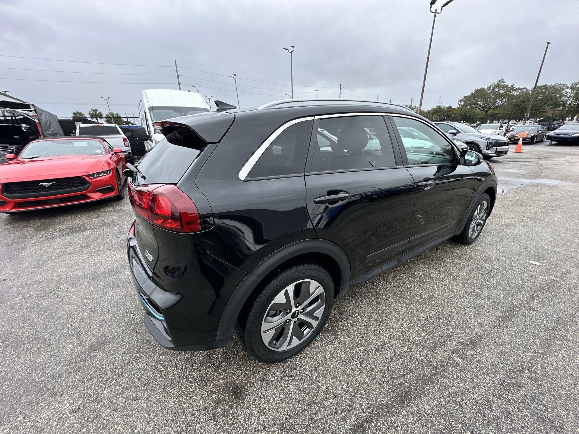 Used 2022 Kia Niro EX image 22