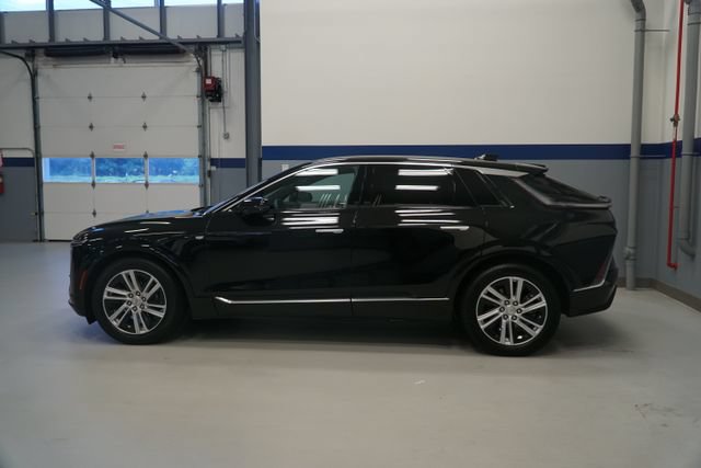 Certified 2024 Cadillac Lyriq Tech w/ Driver Assist Package AWD/4WD image 2
