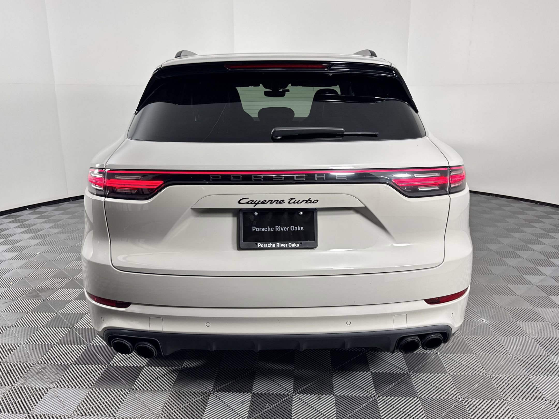 Certified 2022 Porsche Cayenne Turbo image 10