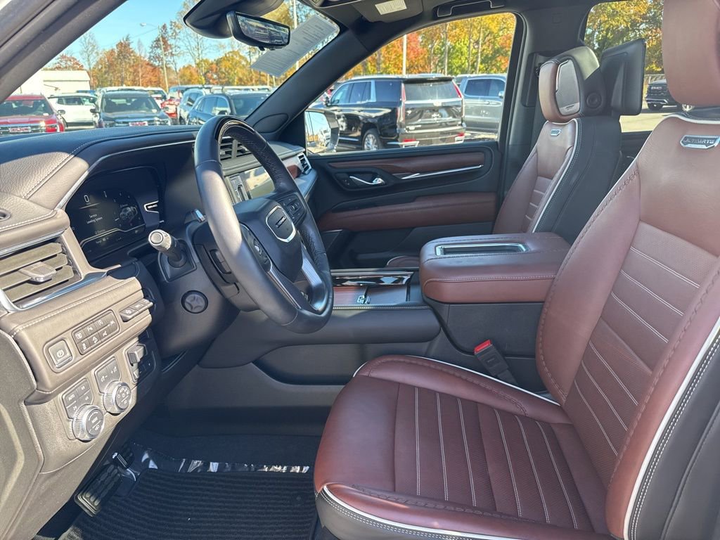 Used 2024 GMC Yukon Denali Ultimate image 9