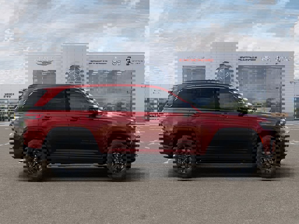 New 2026 Jeep Grand Cherokee Altitude AWD/4WD image 21