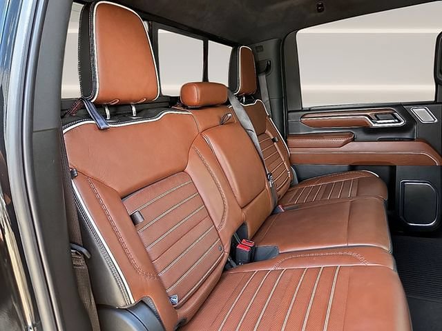 Used 2024 GMC Sierra 2500 Denali Ultimate w/ Max Trailering Package AWD/4WD image 11