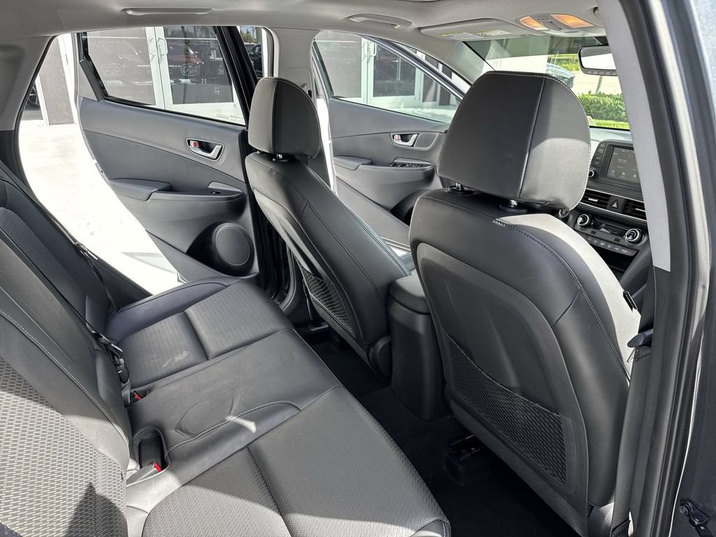 Used 2021 Hyundai Kona Limited w/ Cargo Package FWD image 33