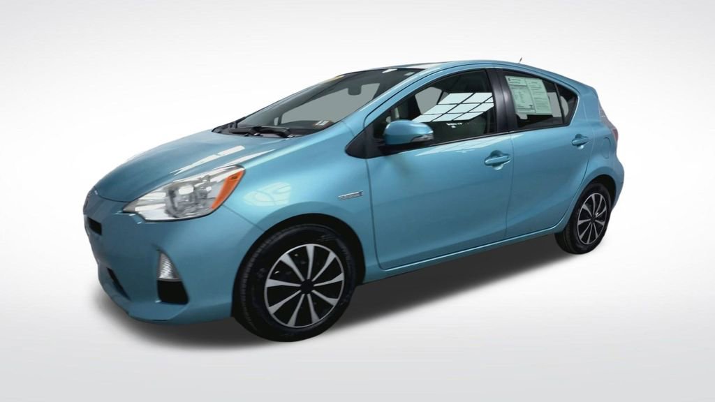 Used 2013 Toyota Prius C One image 4