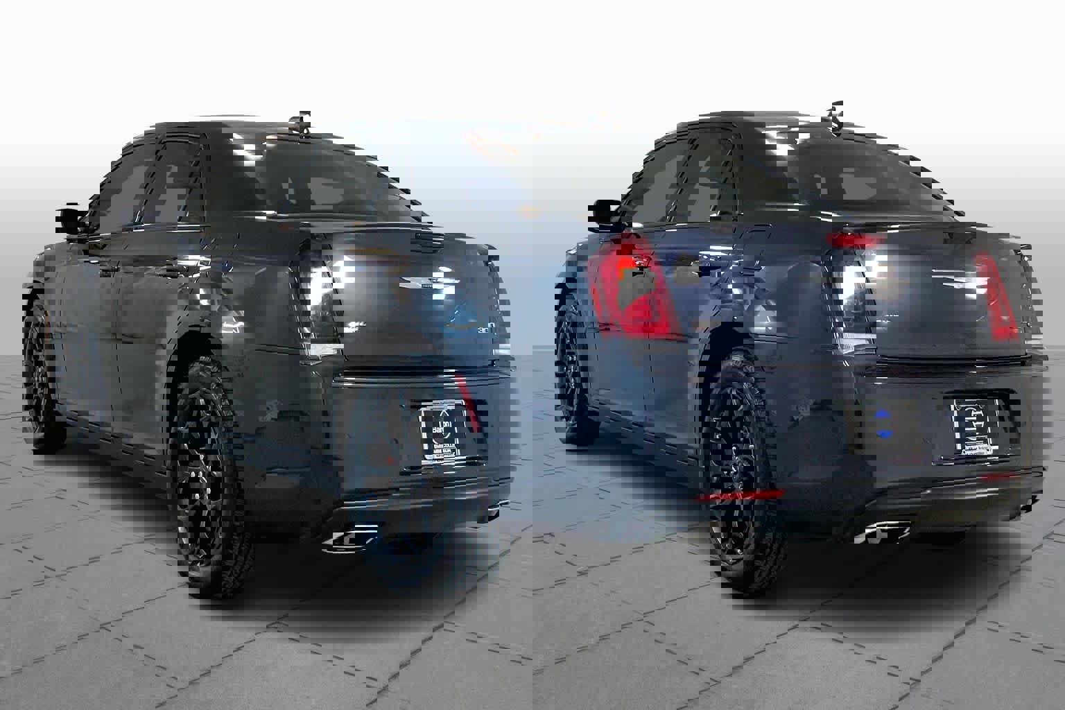 Used 2019 Chrysler 300 S w/ 300S Premium Group image 11