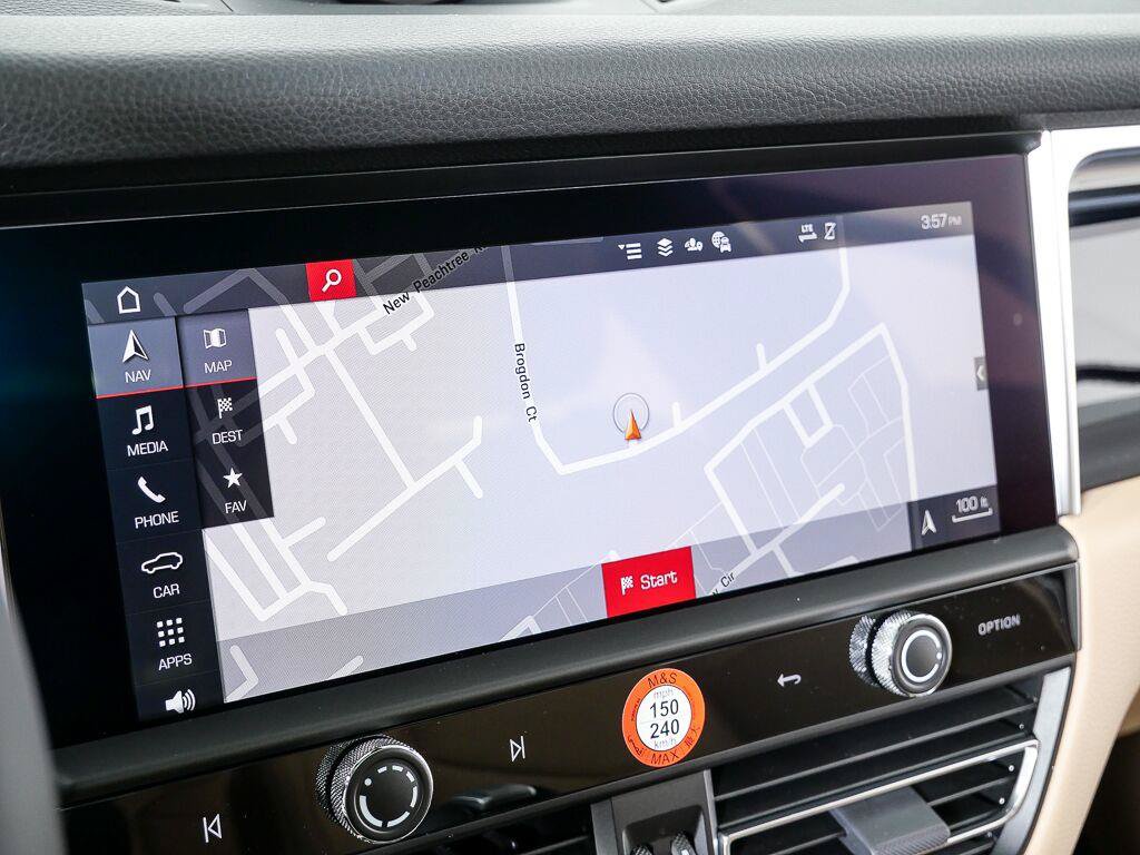 Certified 2026 Porsche Macan AWD/4WD image 14