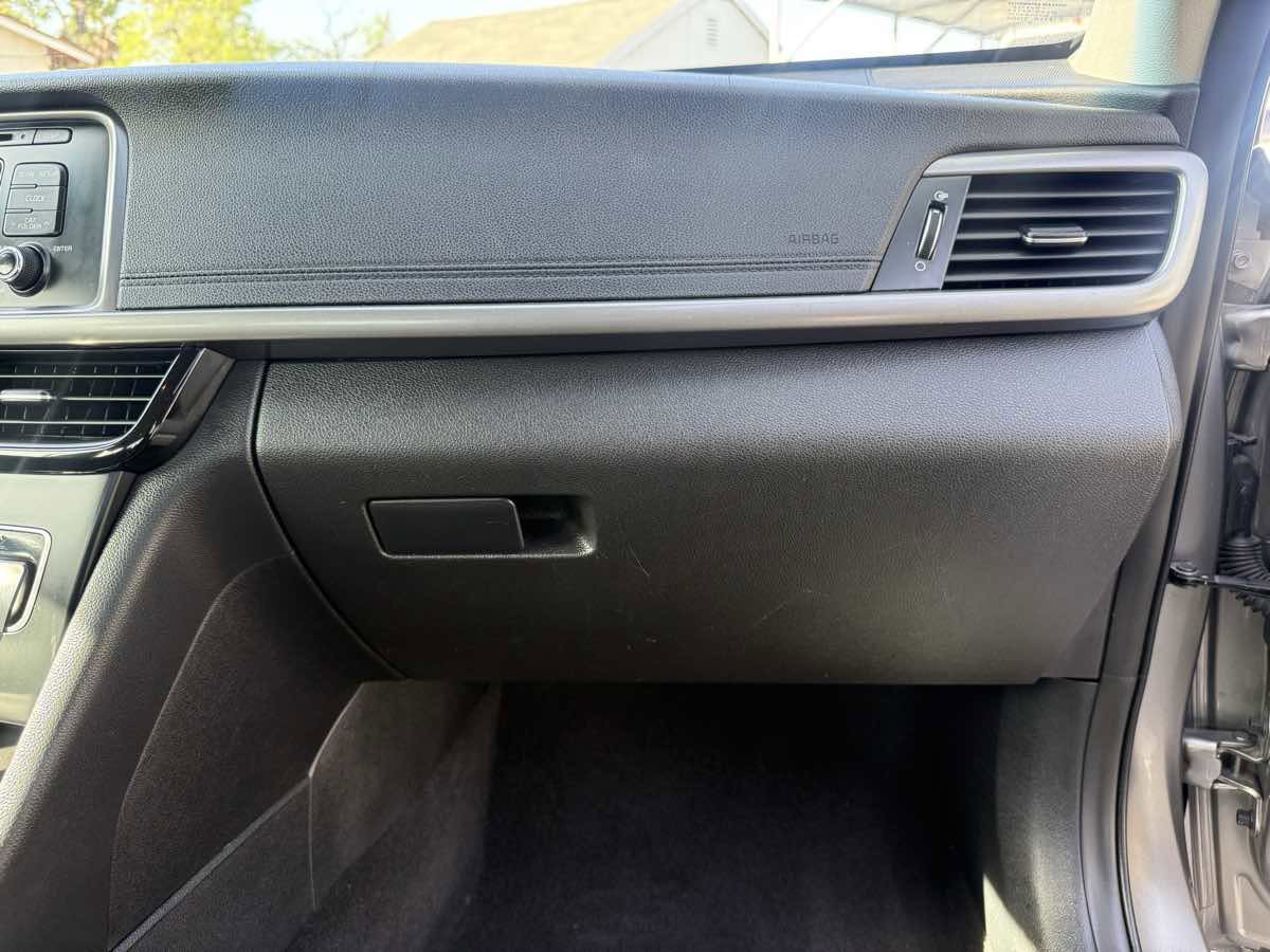 Used 2016 Kia Optima LX image 39