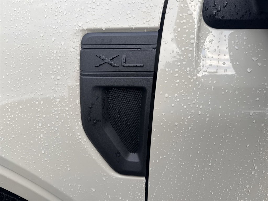 Certified 2025 Ford Maverick XL w/ Equipment Group 102A image 7