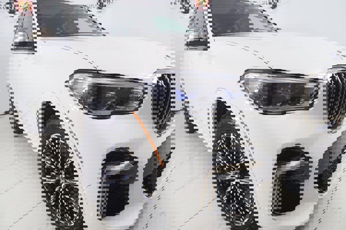 Used 2023 BMW X5 M50i w/ Executive Package image 19