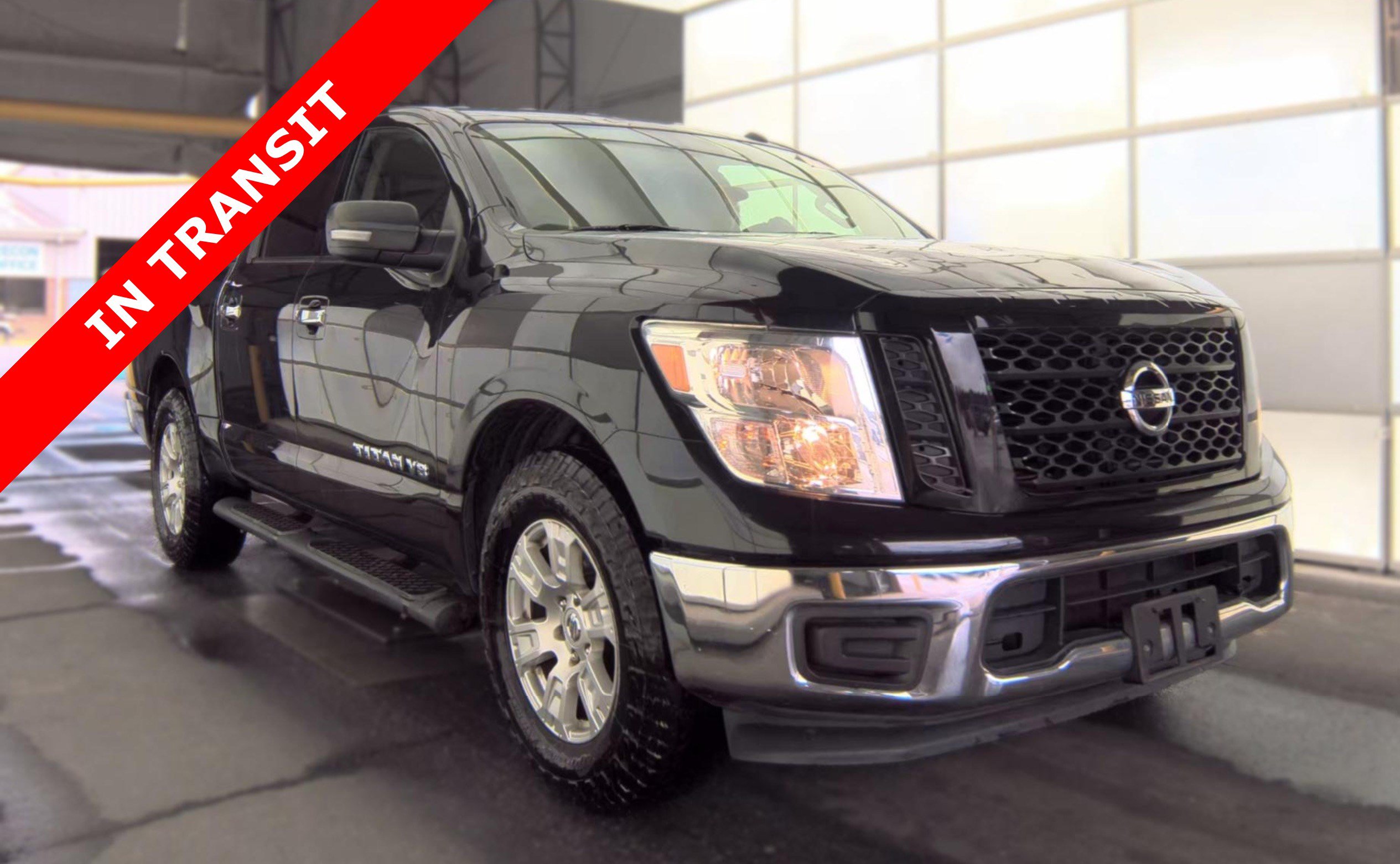 Used 2019 Nissan Titan SV RWD image 1