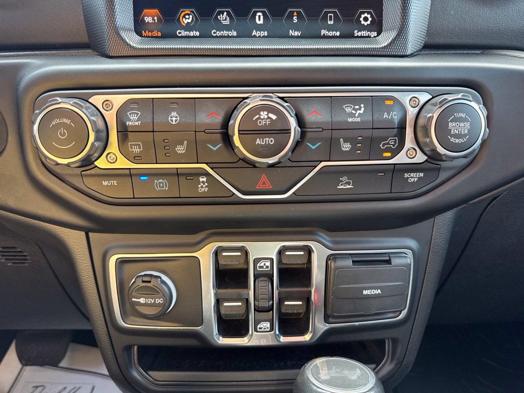 Certified 2023 Jeep Wrangler Unlimited Sahara w/ Cold Weather Group AWD/4WD image 7