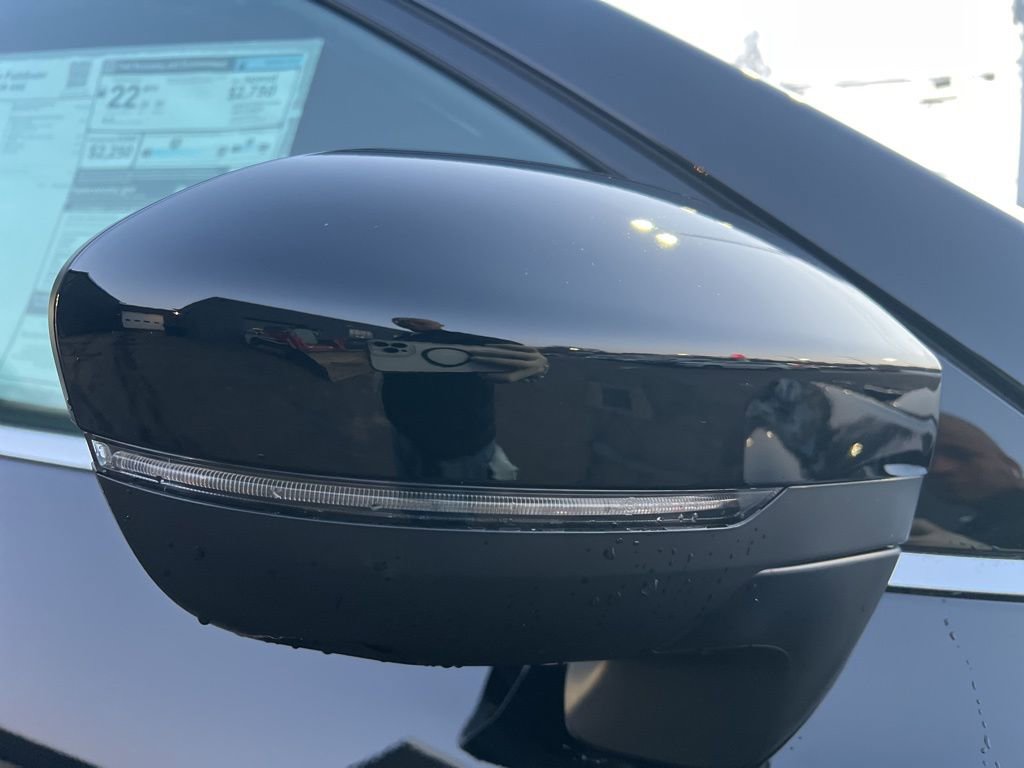 New 2026 Nissan Pathfinder Platinum image 11