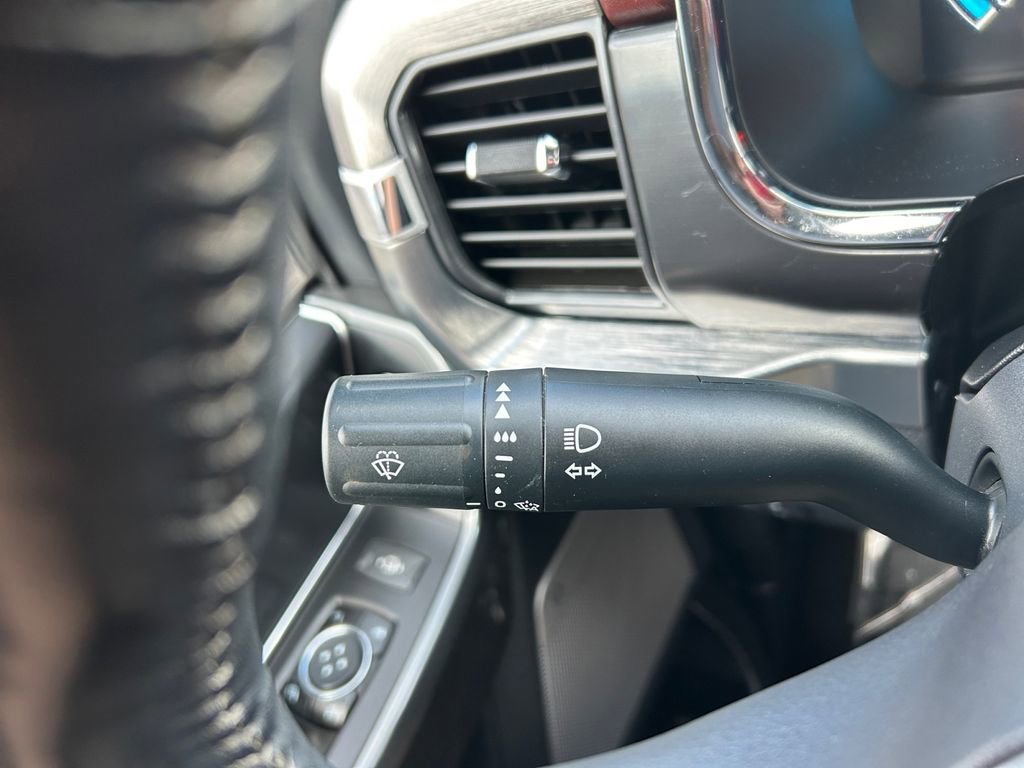 Used 2023 Ford F150 Lariat w/ Equipment Group 502A High AWD/4WD image 23