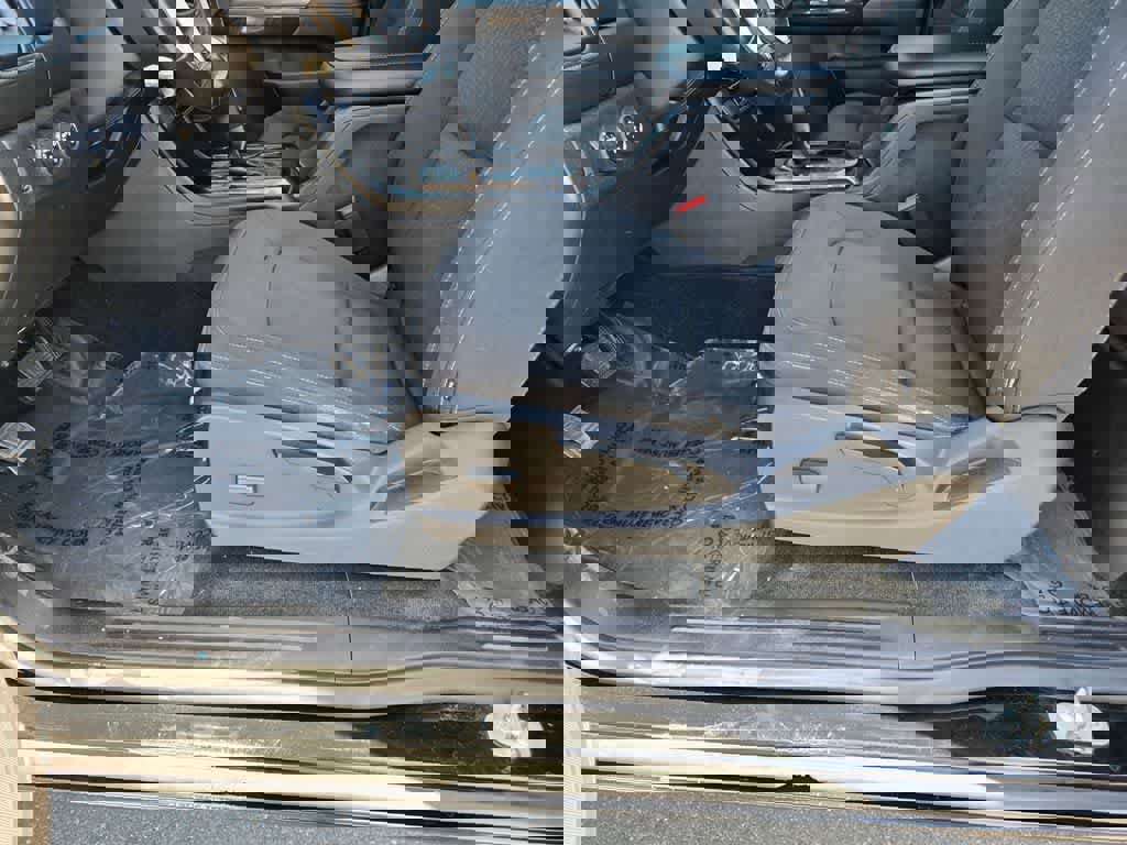 Used 2018 GMC Canyon SLE w/ SLE Convenience Package image 18