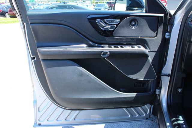 Used 2020 Lincoln Aviator Reserve w/ Equipment Group 201A AWD/4WD image 10