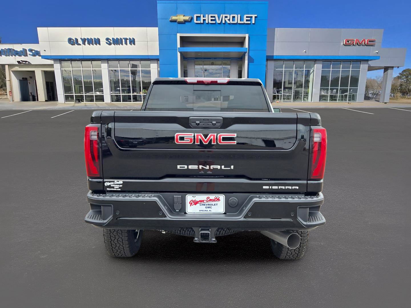 New 2026 GMC Sierra 2500 Denali w/ Denali Reserve Package AWD/4WD image 8