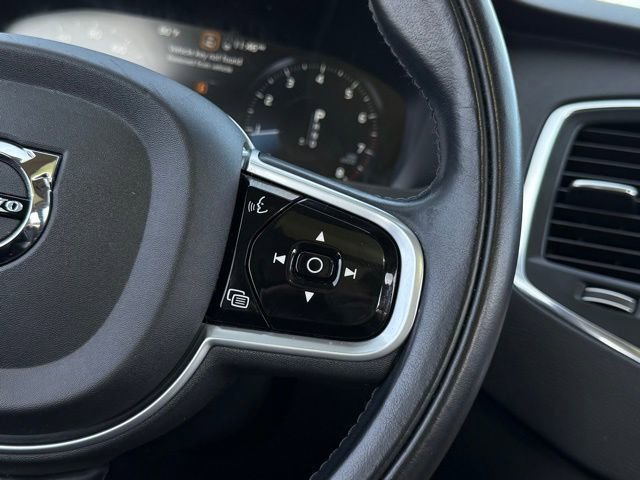 Used 2022 Volvo XC90 T6 Momentum w/ Climate Package image 10