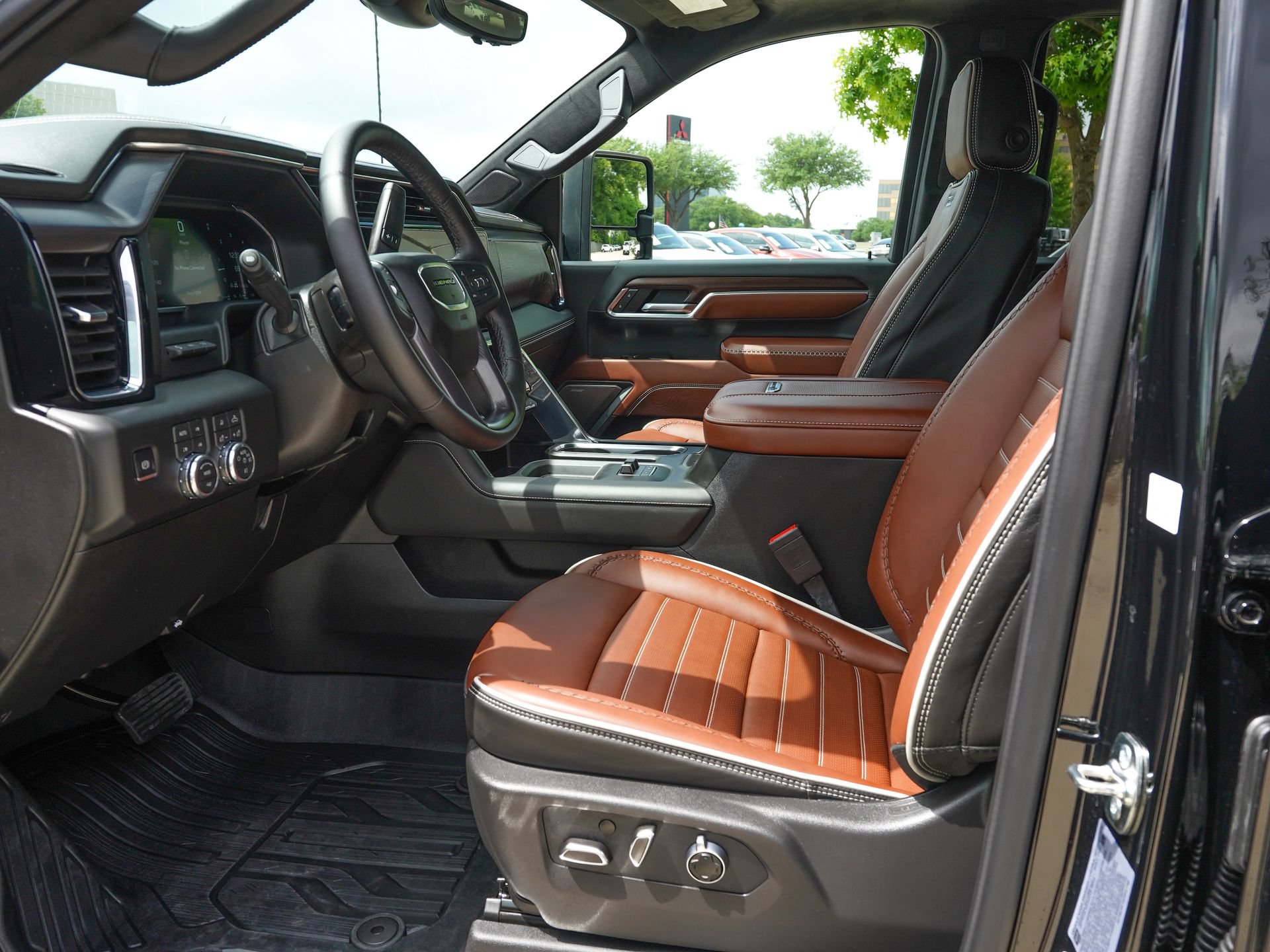 Used 2026 GMC Sierra 2500 Denali Ultimate AWD/4WD image 13