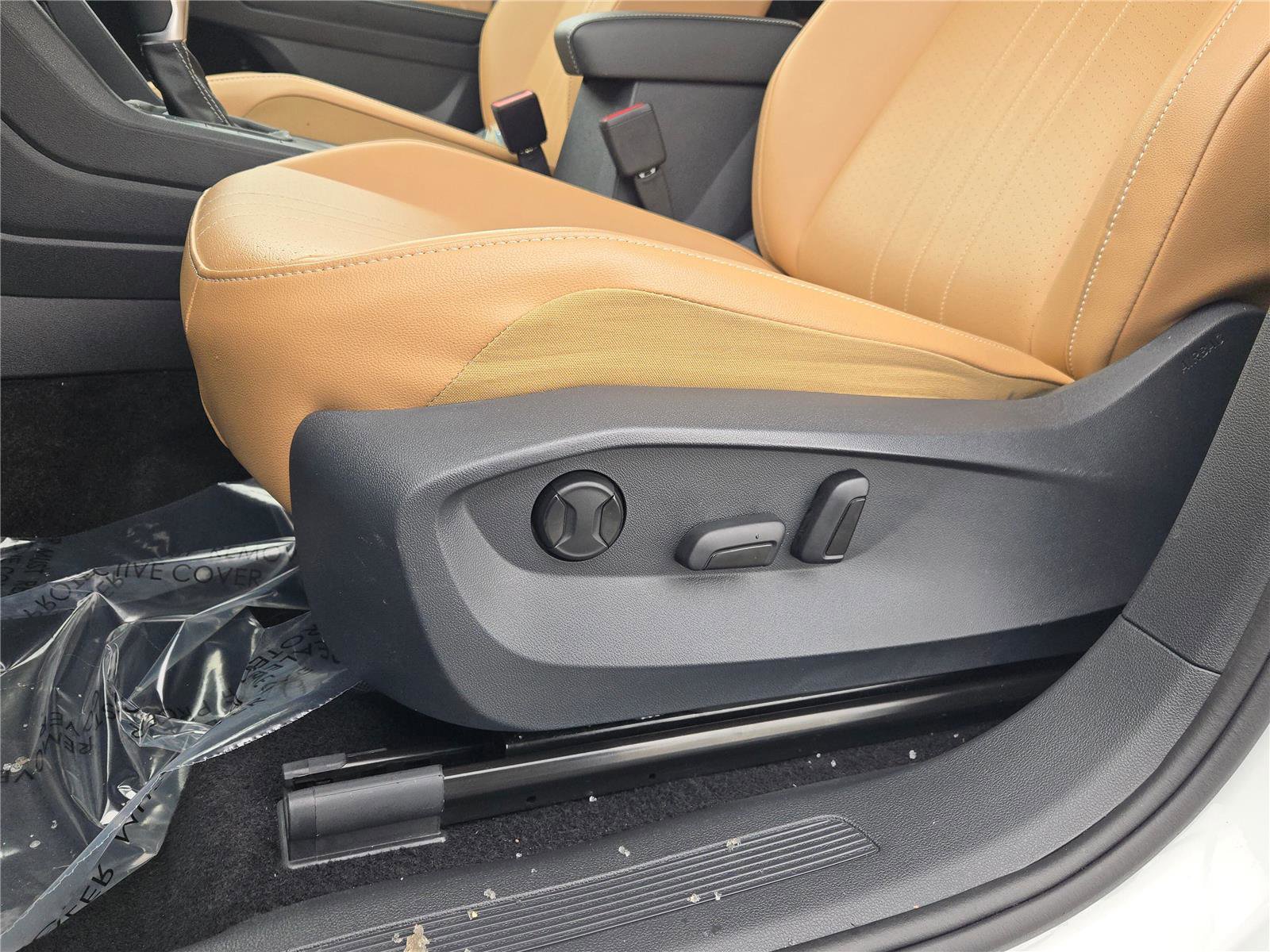 Used 2024 Volkswagen Tiguan SE image 30