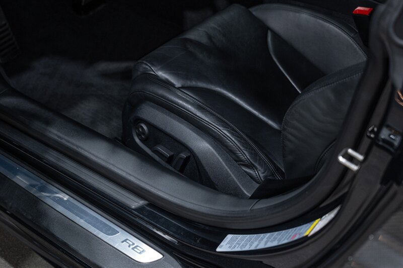 Used 2011 Audi R8 V10 AWD/4WD image 24