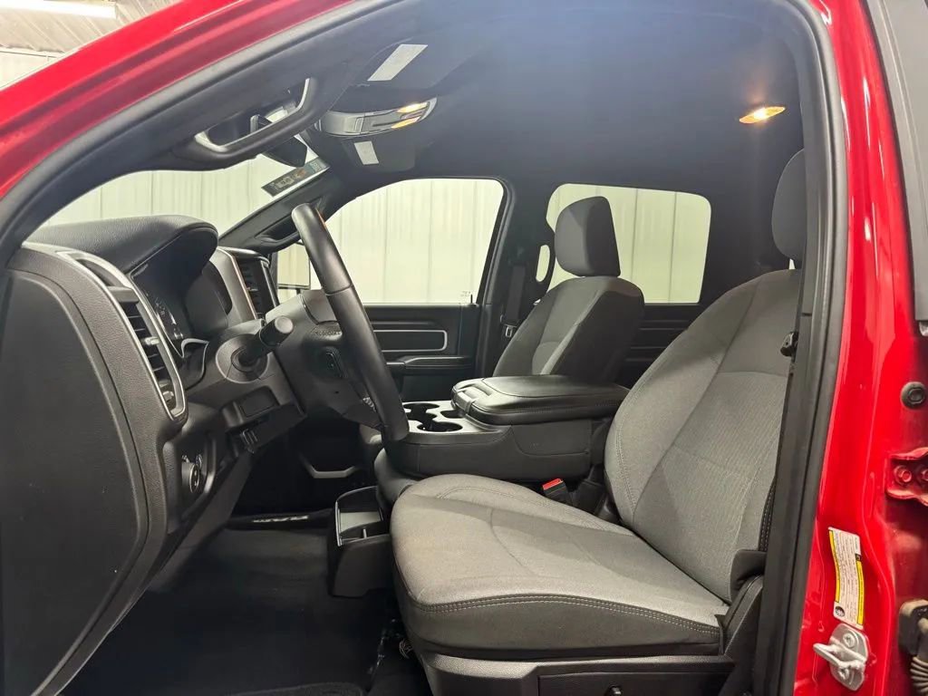 Used 2024 RAM 2500 Big Horn w/ Bed Utility Group image 30