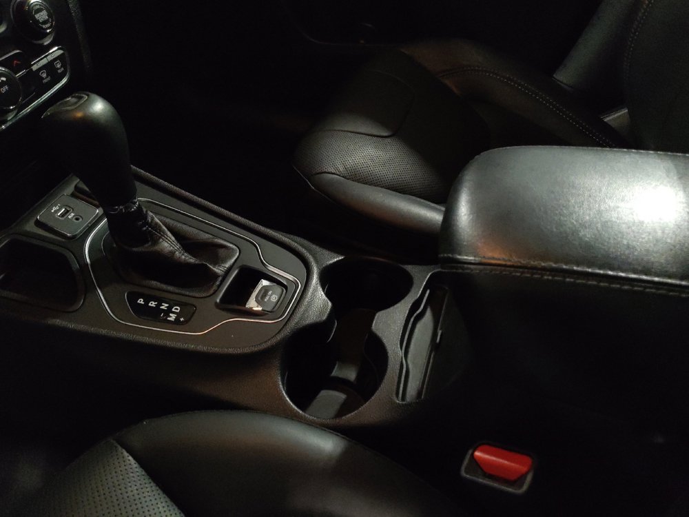 Used 2021 Jeep Cherokee Latitude Lux w/ Sun & Sound Group FWD image 26