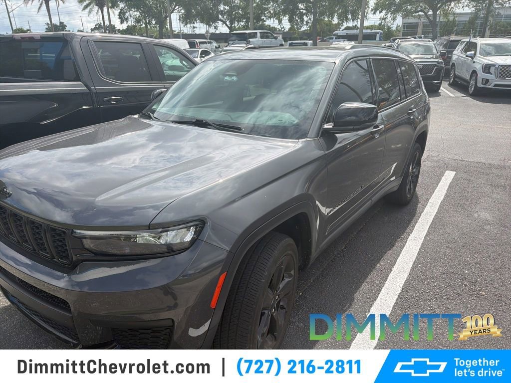Used 2023 Jeep Grand Cherokee L Altitude AWD/4WD image 1