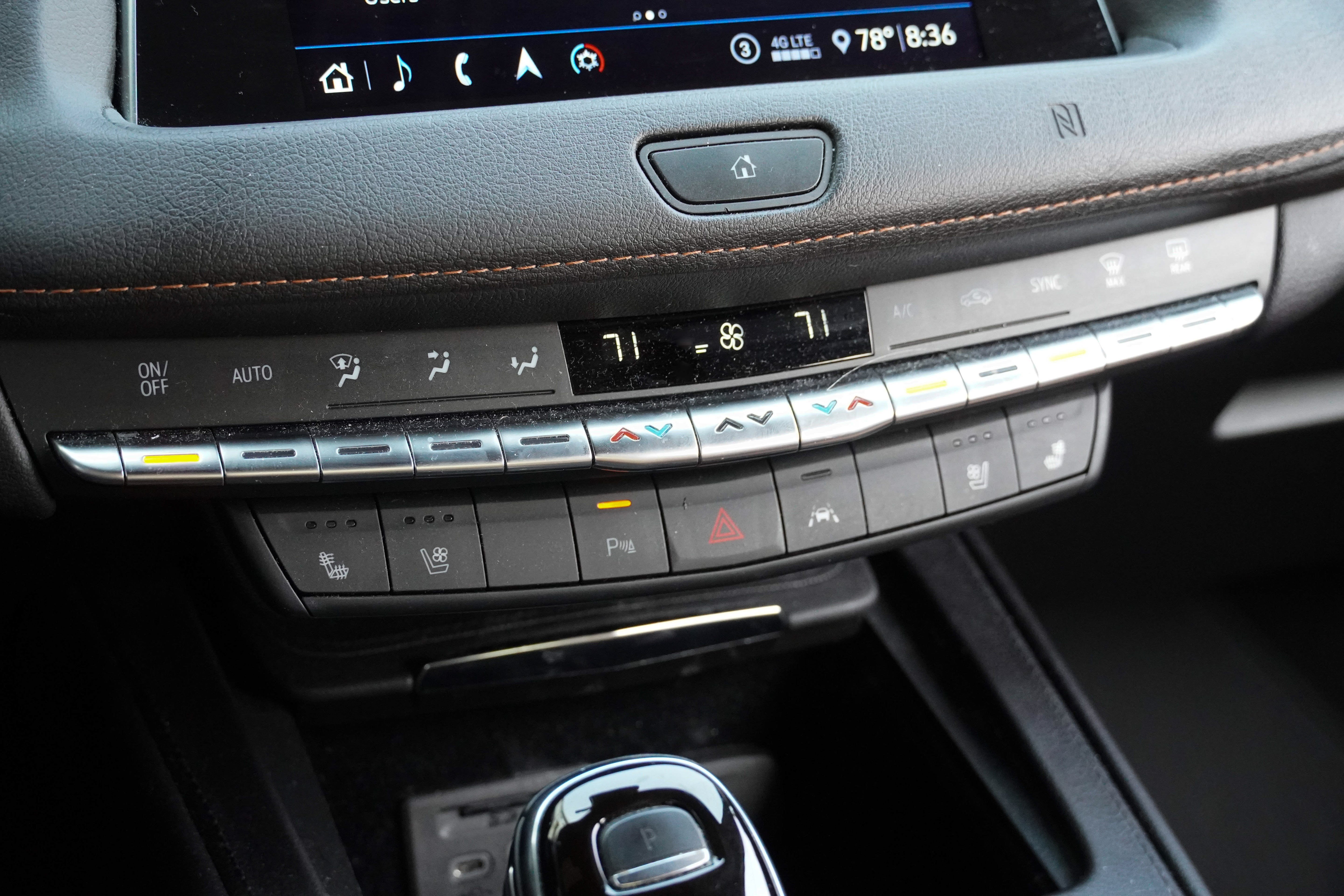 Used 2020 Cadillac XT4 Premium Luxury FWD image 26