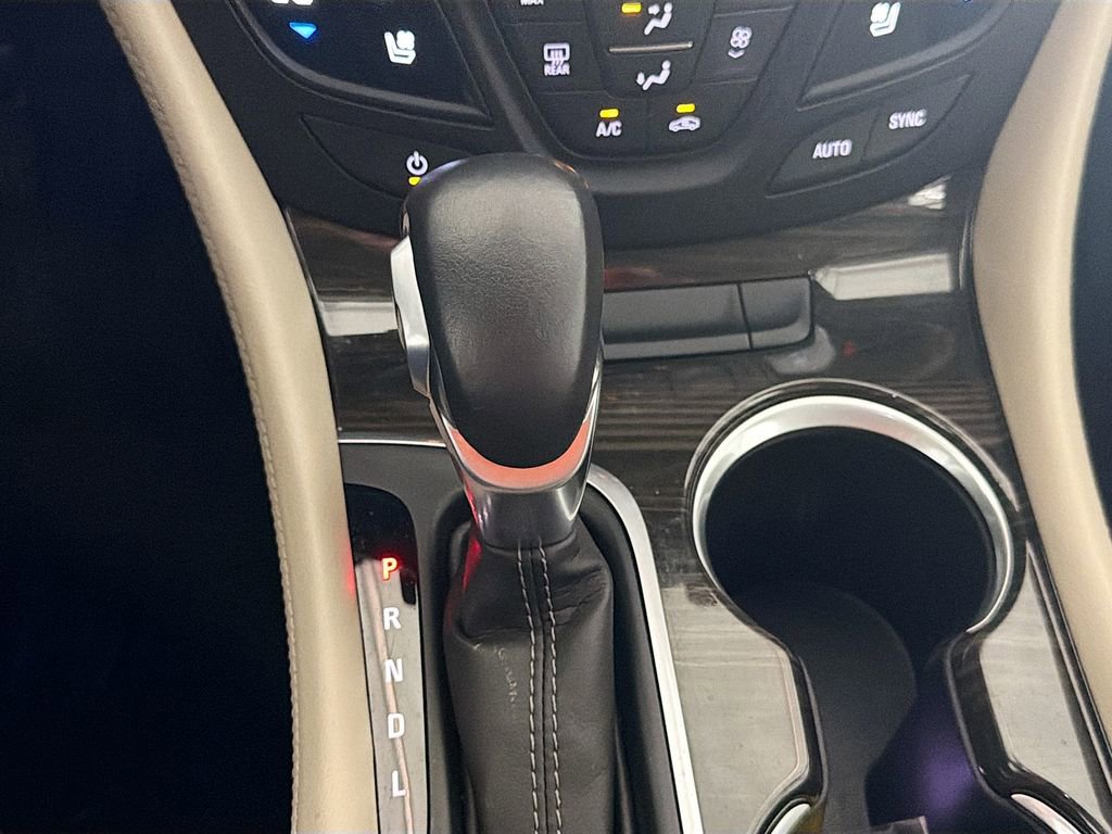 Used 2020 Buick Envision Premium w/ Driver Confidence Package AWD/4WD image 18