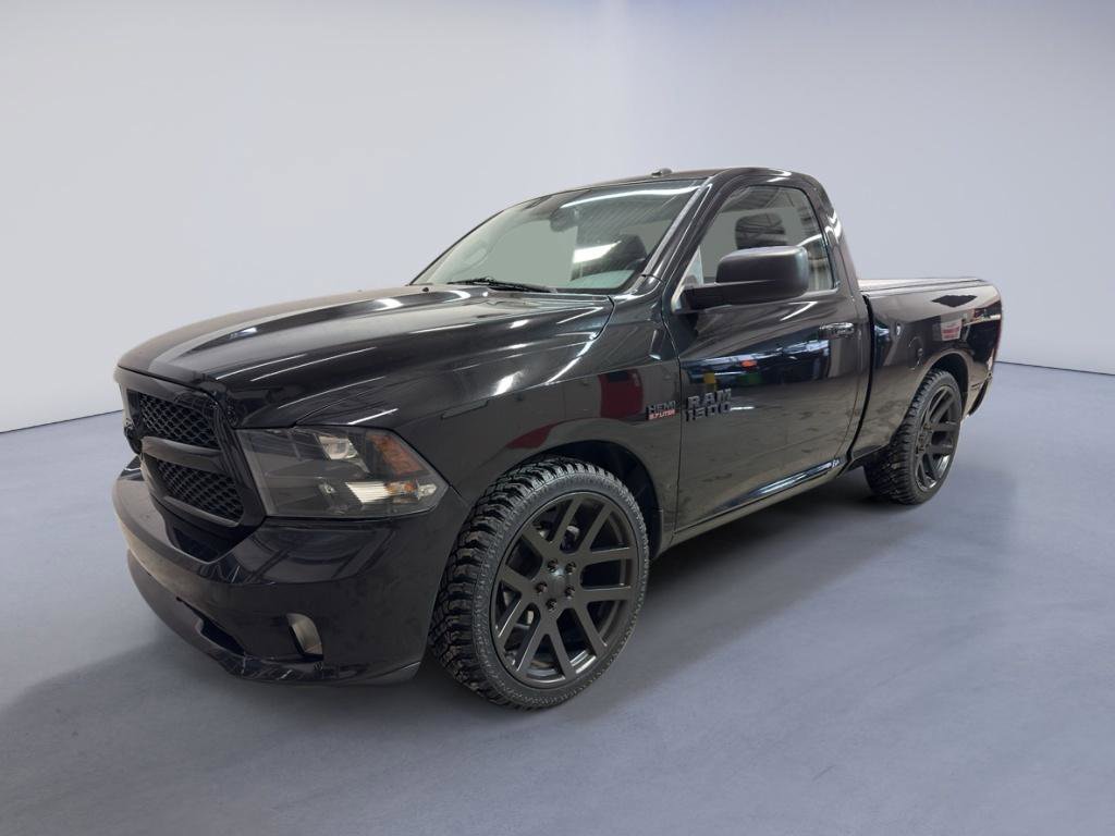 Used 2015 RAM 1500 Express w/ Black Ram 1500 Express Group image 3