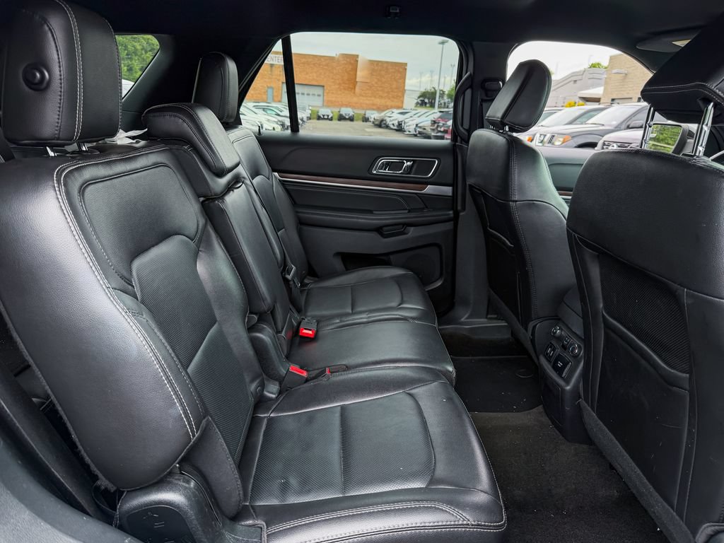 Used 2018 Ford Explorer Limited AWD/4WD image 21