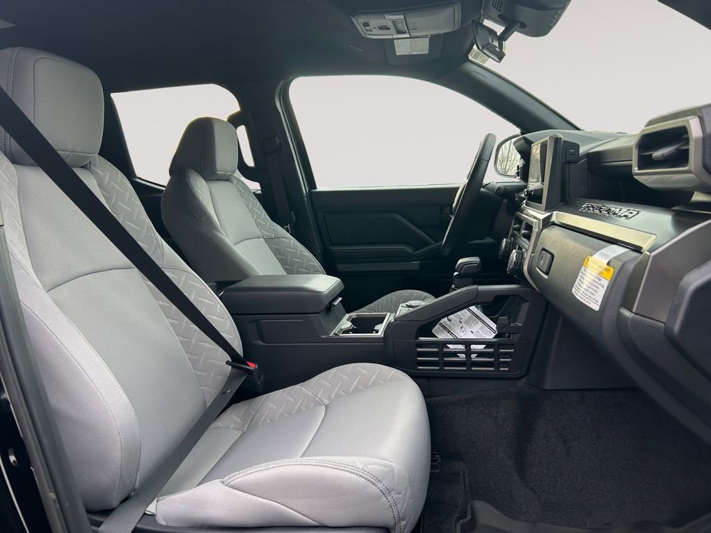Used 2025 Toyota Tacoma SR5 image 15