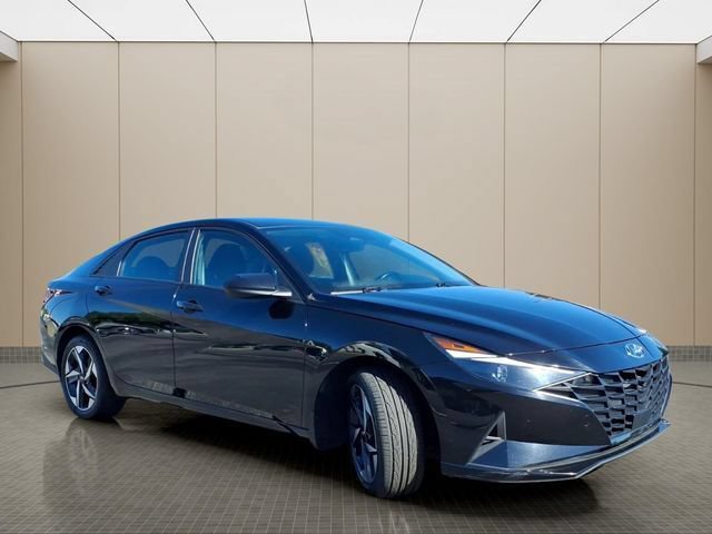 Used 2023 Hyundai Elantra SEL w/ Convenience Package FWD image 11