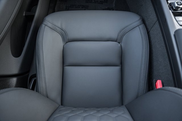 New 2026 Volvo XC60 B5 Plus w/ Protection Package Premier image 30
