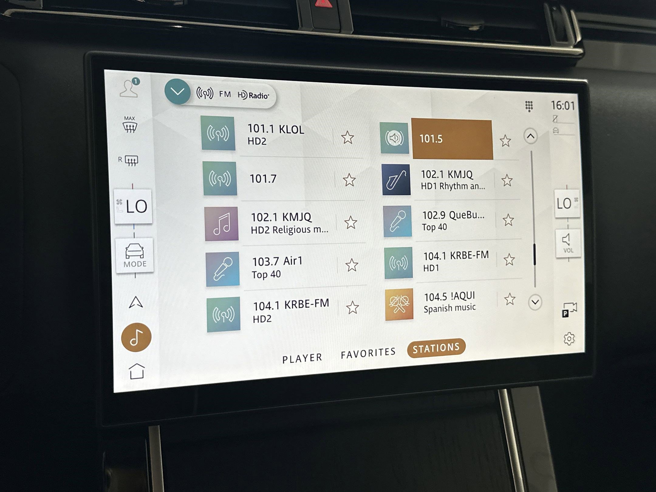 New 2026 Land Rover Range Rover Velar S image 23